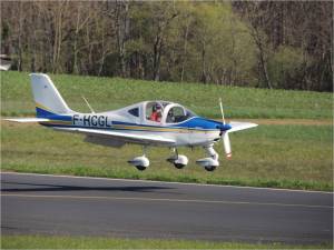 Un tecnam à l'arrondi