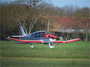 Le Robin de l'aeroclub de Périgueux à l'atterrissage