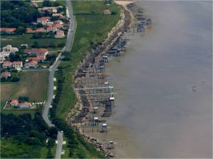 Les carrelets au sud de Port-des-Barques