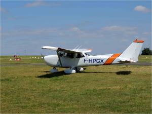 L'arrivée a chauvigny du Cessna 172