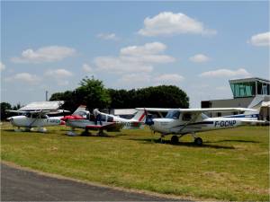 les 3 avions de l-ASAP sur le tarmac de Chauvigny