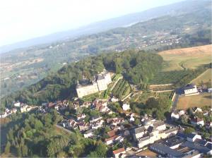 Le village de Hautefort avec son musée de la médecine