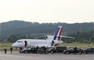 Embarquement à bord de l'avion présidentiel
