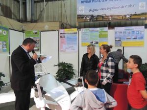 Le tirage au sort du dimanche 15 toujours avec l'animateur de la foire expo