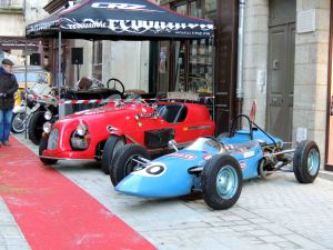Les voitures de collection - rue de la clarté à Périgueux