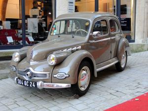 une dyna panhar- rue de la clarté à Périgueux