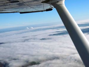 La centrale de Golfech au loin