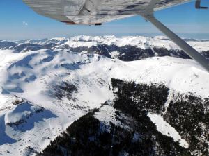 Le flanc est du plomb de cantal