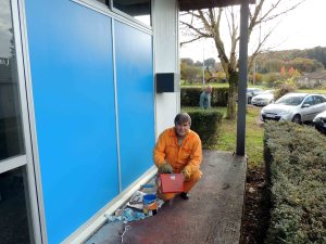 Michel sévit dans le bleu