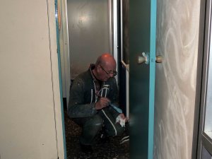 Et Robert a fini par faire des heures supplémentaires à l'intérieur