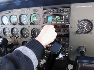 Au cas où l'Ipad soit mal paramétré, il y a le GPS de l'avion.