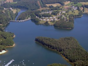 Le lac-La Roque Brou