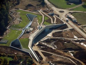 Les terrasses et la faille centrale du Batiment