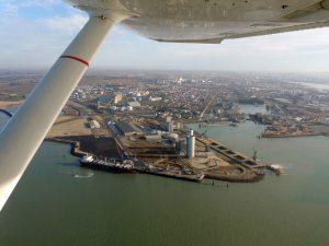 Base-main-droite-09-le-port-cerealier